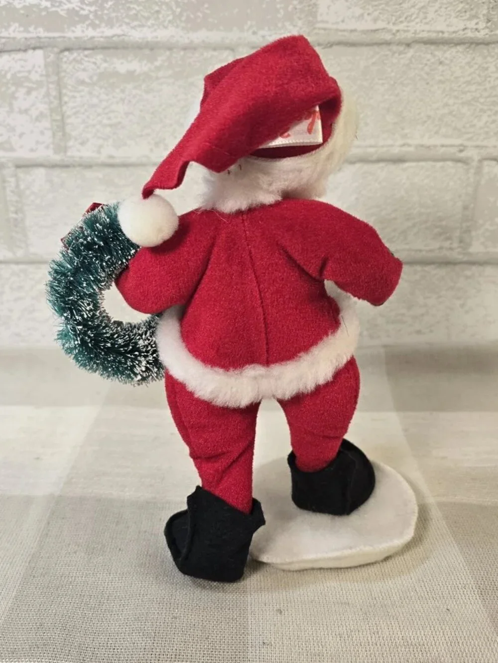 Annalee santa yuletide